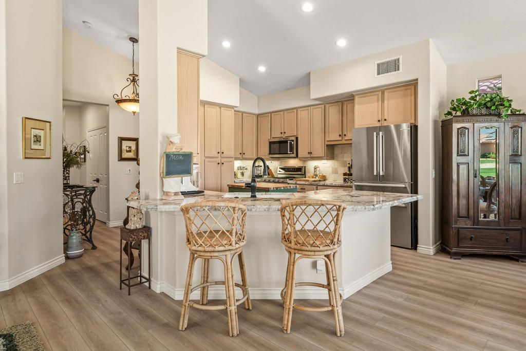 Image 22 of property listing at 76770 Minaret Way, Palm Desert, CA 92211