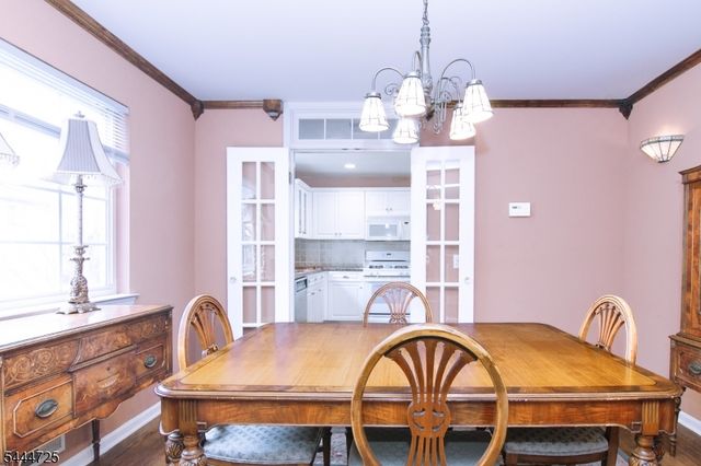 6 Whispering Way W, Berkeley Heights Twp., NJ 07922