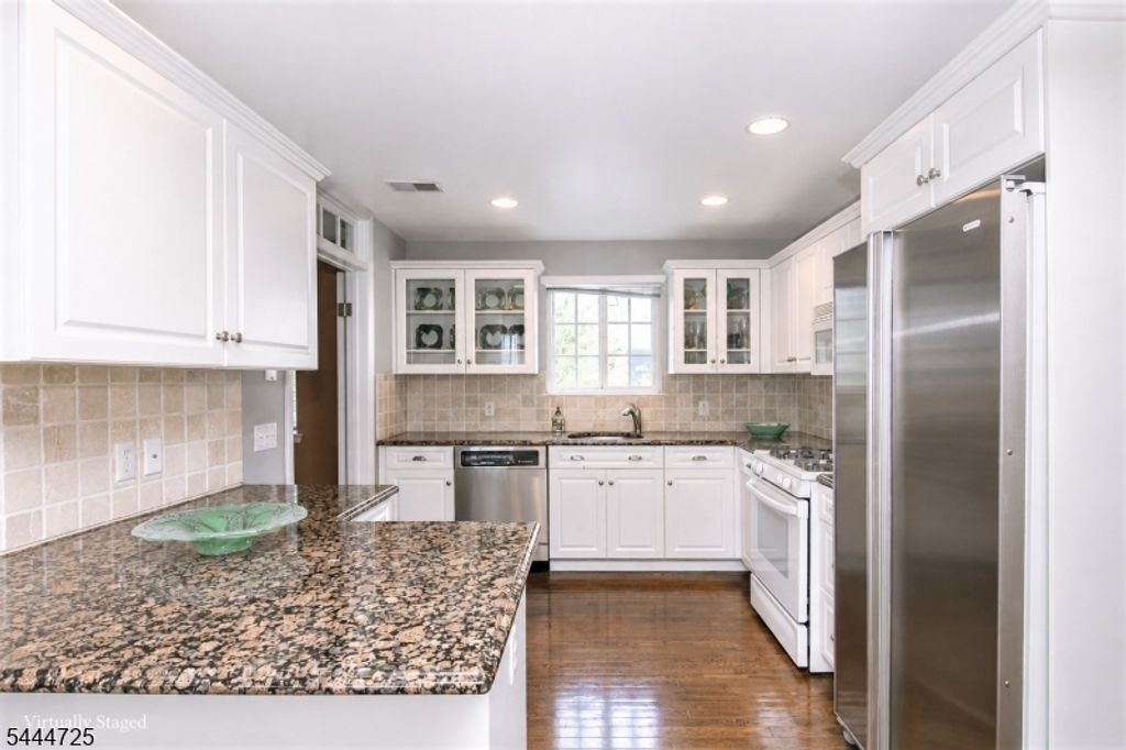 6 Whispering Way W, Berkeley Heights Twp., NJ 07922 — photo 2