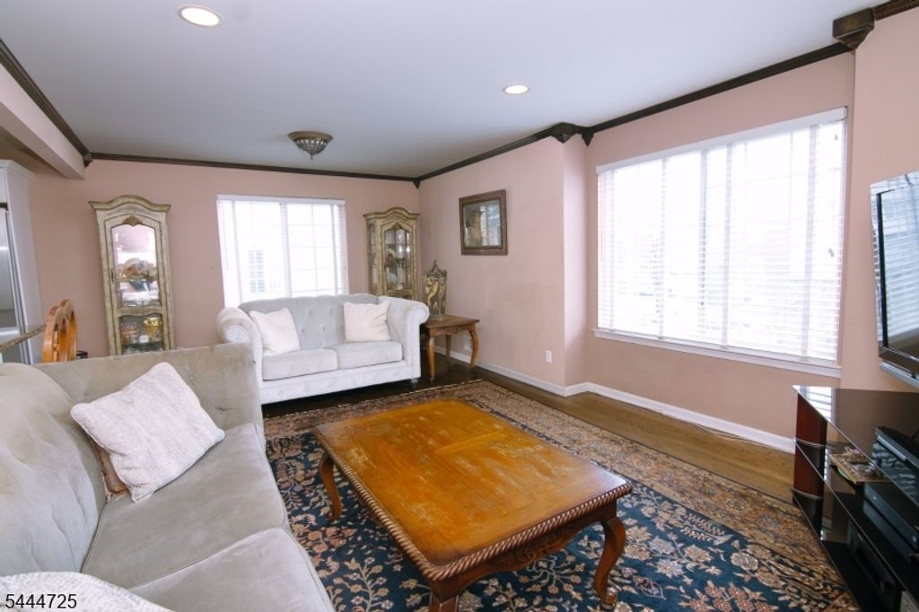 6 Whispering Way W, Berkeley Heights Twp., NJ 07922 — photo 5