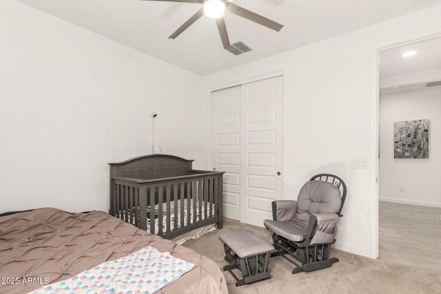 2574 S BARKS CANYON Trail, Apache Junction, AZ 85119