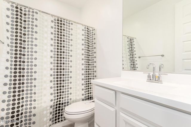 2574 S BARKS CANYON Trail, Apache Junction, AZ 85119