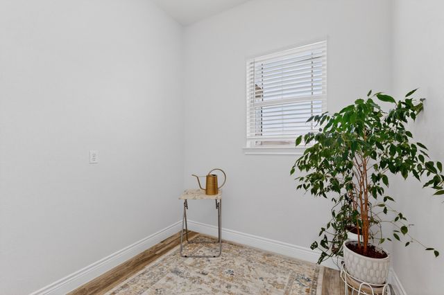 125 Remington Park Drive, Springtown, TX 76082