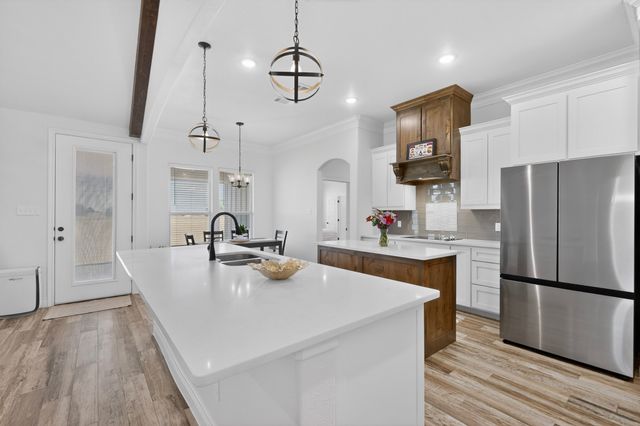 125 Remington Park Drive, Springtown, TX 76082