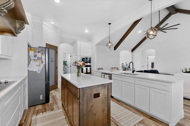 125 Remington Park Drive, Springtown, TX 76082