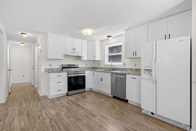 32 Sarah Ln, Belchertown, MA 01007