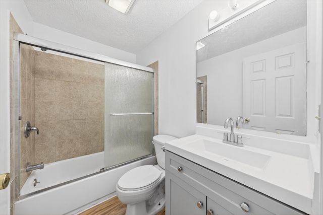 32 Sarah Ln, Belchertown, MA 01007