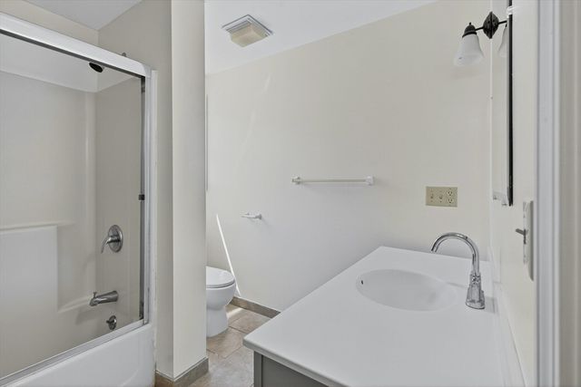32 Sarah Ln, Belchertown, MA 01007
