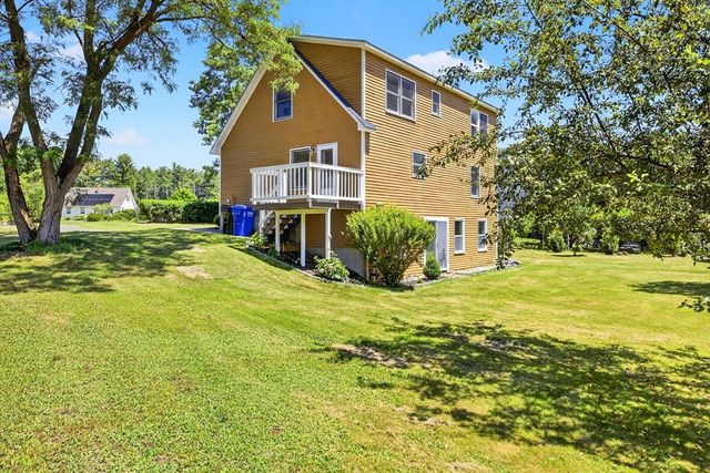 32 Sarah Ln, Belchertown, MA 01007