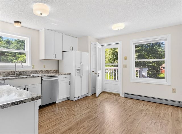 32 Sarah Ln, Belchertown, MA 01007