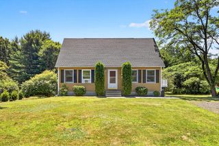 32 Sarah Ln, Belchertown, MA 01007