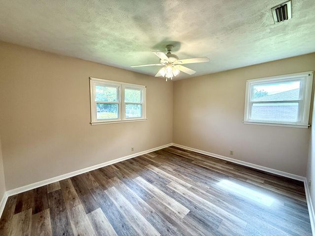 2309 Kristie Lea Dr, Dothan, AL 36303