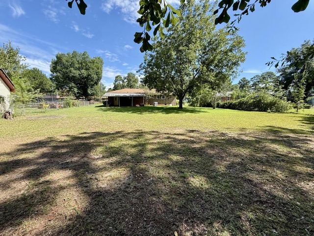 2309 Kristie Lea Dr, Dothan, AL 36303