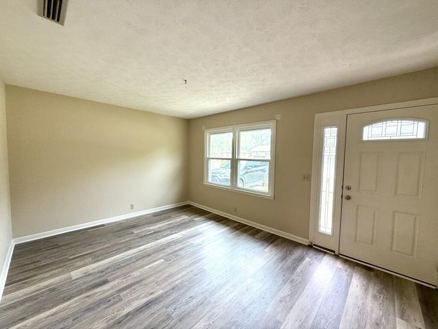 2309 Kristie Lea Dr, Dothan, AL 36303