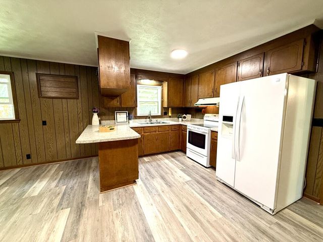 2309 Kristie Lea Dr, Dothan, AL 36303