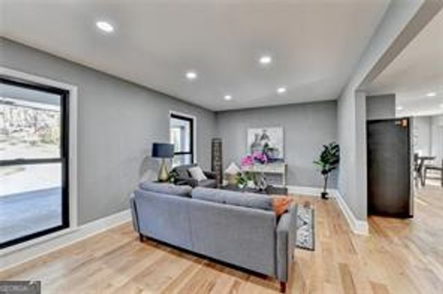 1900 Mornington Lane, Snellville, GA 30078