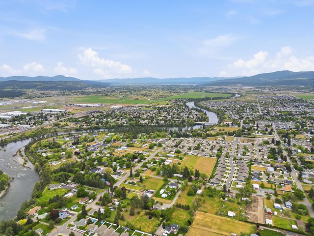 18113 E Michielli Ave, Spokane Valley, WA 99016