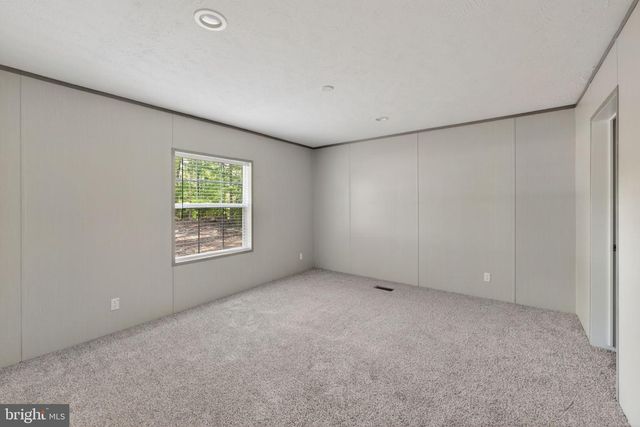 302 RACCOON LN, Louisa, VA 23093