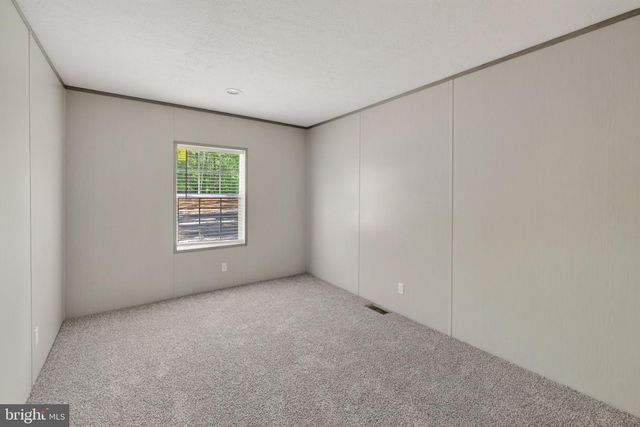 302 RACCOON LN, Louisa, VA 23093