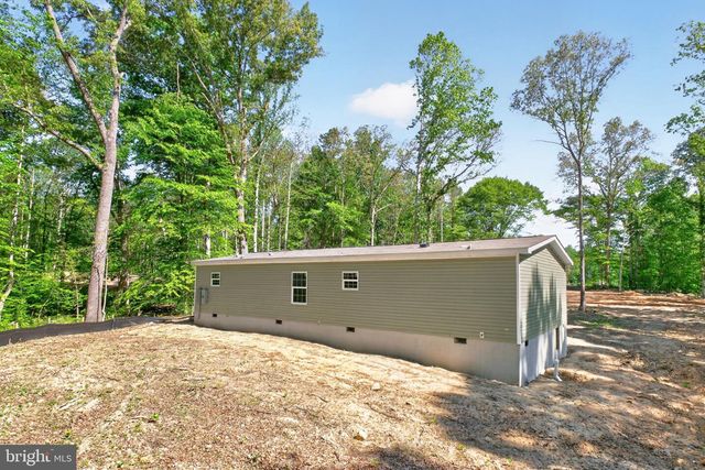 302 RACCOON LN, Louisa, VA 23093