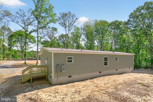 302 RACCOON LN, Louisa, VA 23093