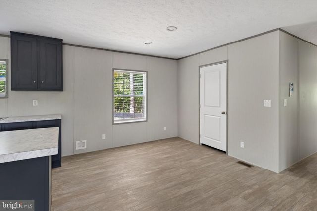 302 RACCOON LN, Louisa, VA 23093