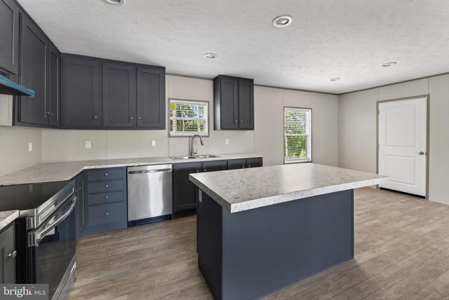302 RACCOON LN, Louisa, VA 23093