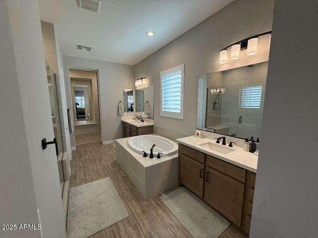 1932 W ROWEL Road, Phoenix, AZ 85085