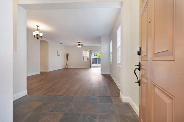 6530 Mystery Mountain Way, Rocklin, CA 95765