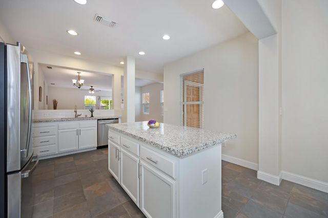 6530 Mystery Mountain Way, Rocklin, CA 95765