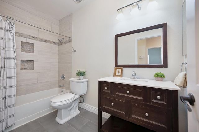 6530 Mystery Mountain Way, Rocklin, CA 95765