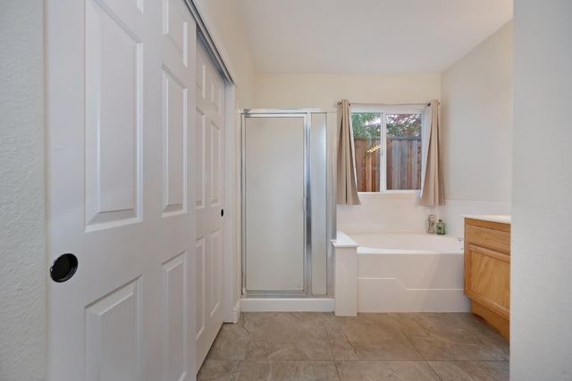 6530 Mystery Mountain Way, Rocklin, CA 95765