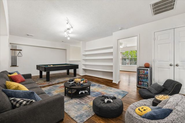 1330 Summer Terrace Drive, Sugar Land, TX 77479