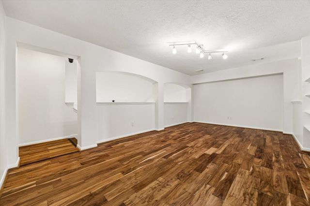 1330 Summer Terrace Drive, Sugar Land, TX 77479