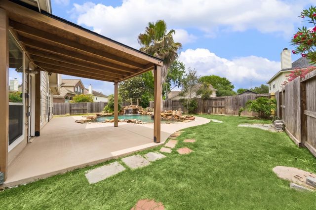 1330 Summer Terrace Drive, Sugar Land, TX 77479