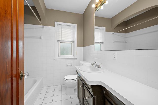 1178 Idaho Avenue W, Saint Paul, MN 55108