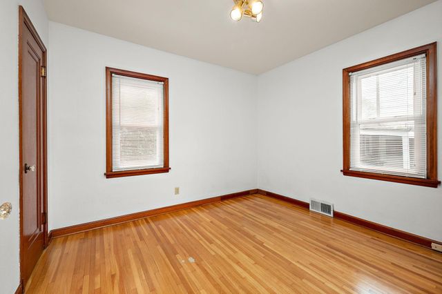 1178 Idaho Avenue W, Saint Paul, MN 55108