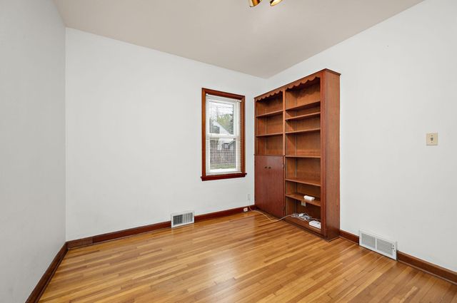 1178 Idaho Avenue W, Saint Paul, MN 55108