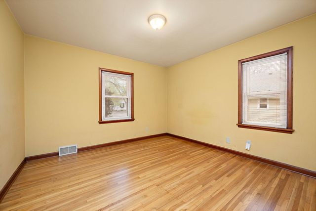 1178 Idaho Avenue W, Saint Paul, MN 55108