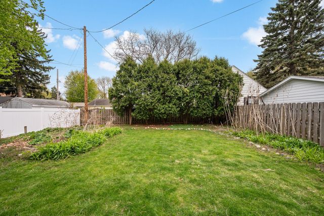 1178 Idaho Avenue W, Saint Paul, MN 55108