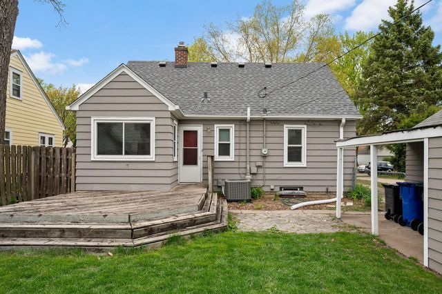 1178 Idaho Avenue W, Saint Paul, MN 55108