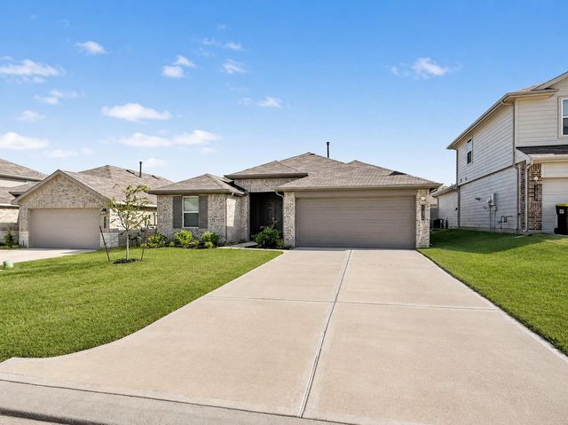 11936 Summer Oak Trail, Willis, TX 77318