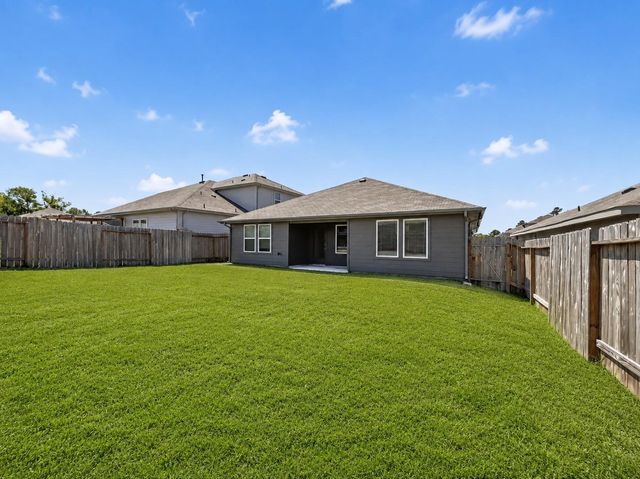 11936 Summer Oak Trail, Willis, TX 77318