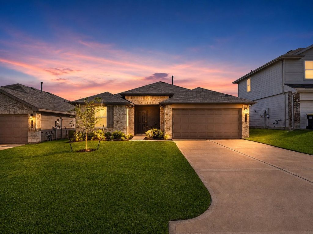 11936 Summer Oak Trail, Willis, TX 77318