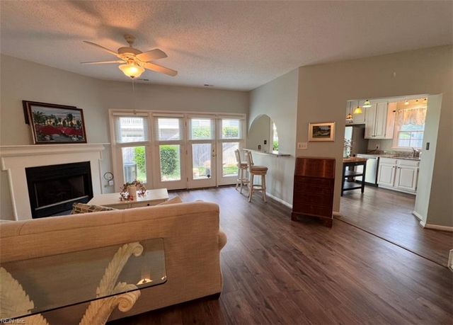 1067 Hanson WAY, Virginia Beach, VA 23454