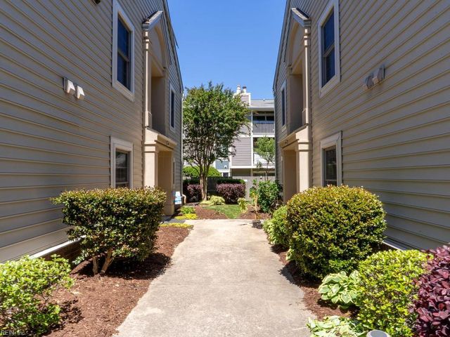 1067 Hanson WAY, Virginia Beach, VA 23454