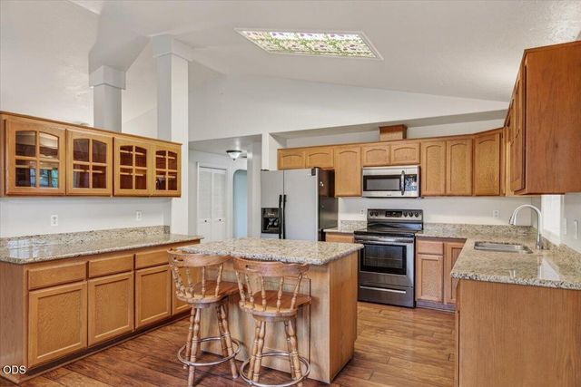 2812 Table Rock Road, Medford, OR 97501