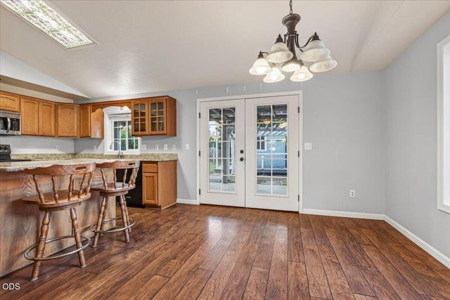 2812 Table Rock Road, Medford, OR 97501