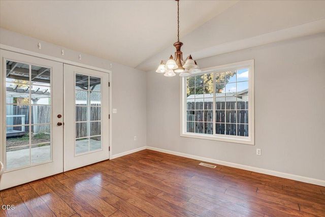 2812 Table Rock Road, Medford, OR 97501
