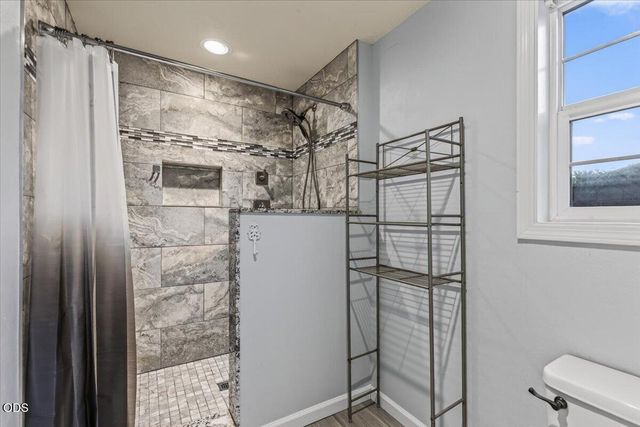 2812 Table Rock Road, Medford, OR 97501